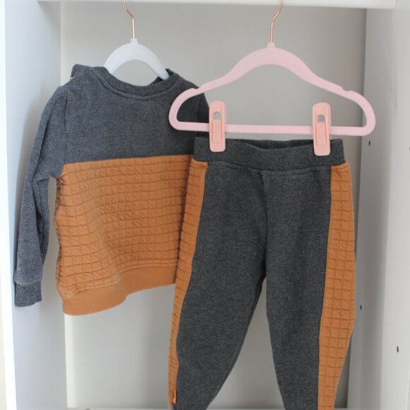 COPY - Timberland 2 pc set for baby set - Picture 3 of 4